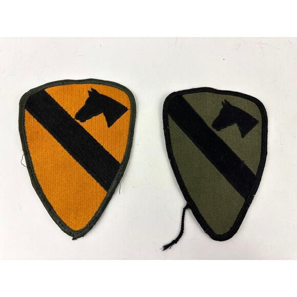 2PC US Army 1st Air Cavalry Division Patch 1960's Original 4"x5" - Picture 2 of 7